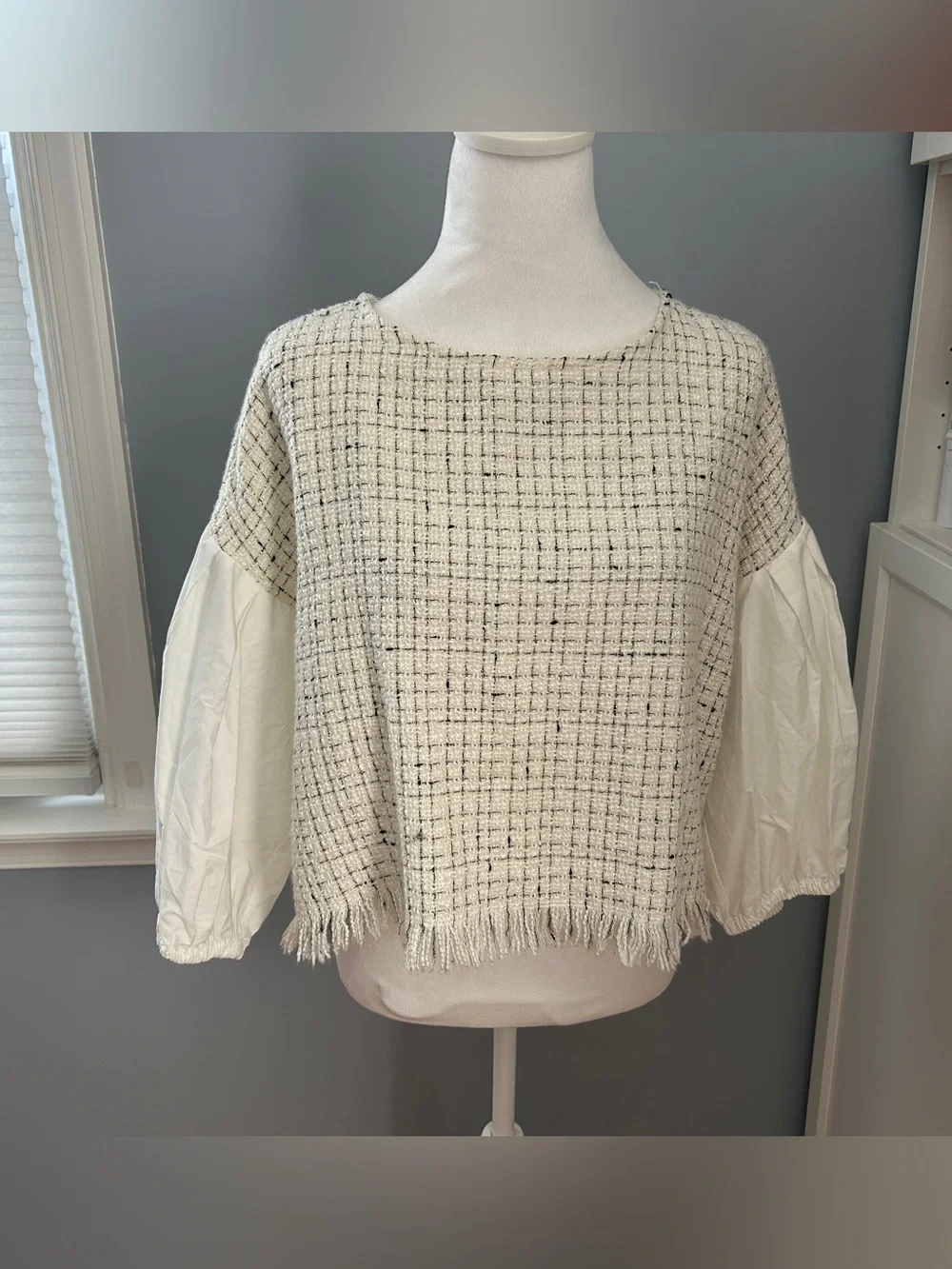 Zara White Black Tweed Crop Top Size M Balloon Sleeve Fringe Hem Blouse